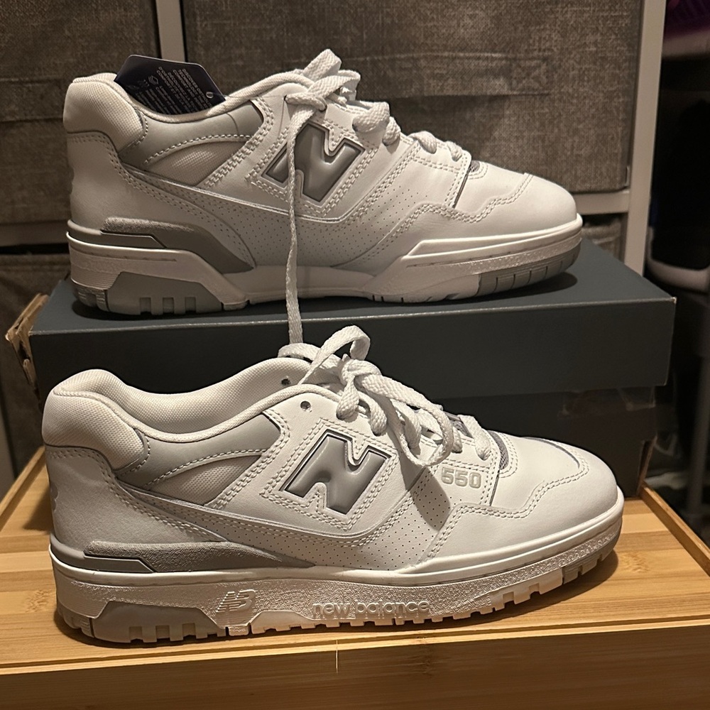 SALE!! New Balance Gray and White 550 Sneakers. NO OFFER!